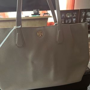 Tory Burch tote bag only carried twice, practically brand new.